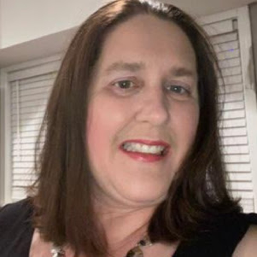 Meet your Posher, Adrienne
